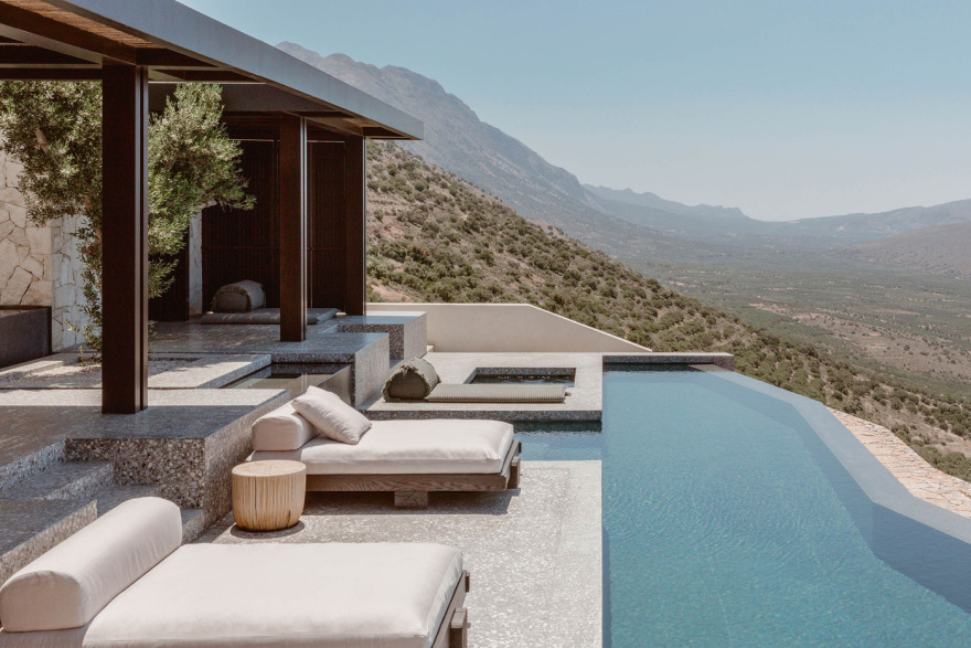 Αυτή την Κυριακή  μη χάσετε το Πρώτο Θέμα 