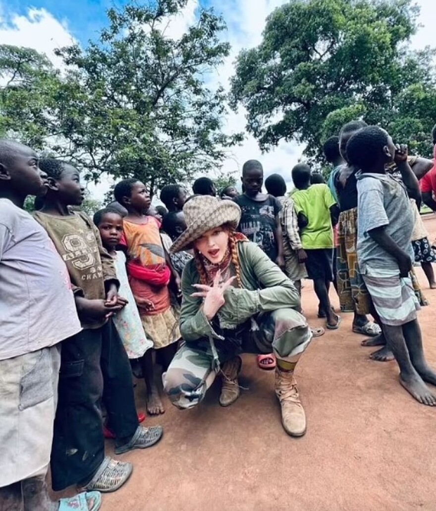 Μαντόνα: Το οικογενειακό ταξίδι στο Μαλάουι με τις κόρες της 