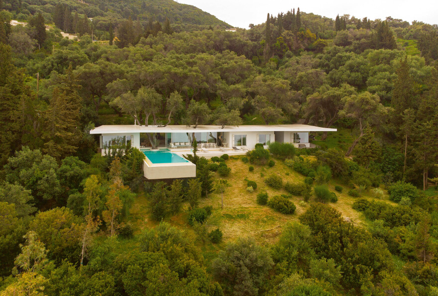 Αυτή την Κυριακή  μη χάσετε το Πρώτο Θέμα 