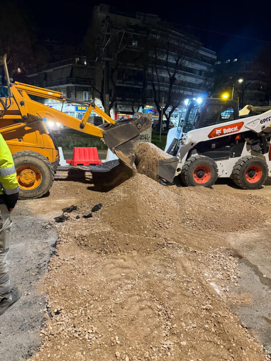 Οδός Καλλιρρόης: Το… ριφιφί του 1992 ευθύνεται για την καθίζηση στο οδόστρωμα - Δείτε φωτογραφίες