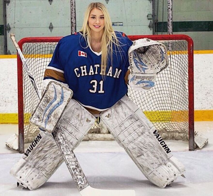 Μικάιλα Ντεμάιτερ: Η πρώην τερματοφύλακας του χόκεϊ που σαρώνει σε social media και OnlyFans - Βίντεο, φωτογραφίες 