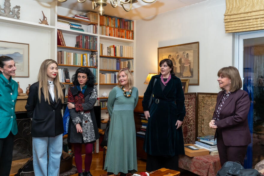 Κατερίνα Σακελλαροπούλου: Στο σπίτι του Σεφέρη η Πρόεδρος της Δημοκρατίας για την παγκόσμια ημέρα ποίησης