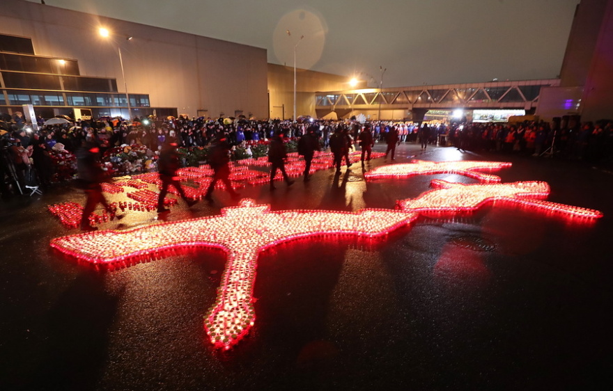 Ρωσία: Ο Πούτιν και το συγκρότημα Piknik απέτισαν φόρο τιμής στα θύματα της τρομοκρατικής επίθεσης (βίντεο)