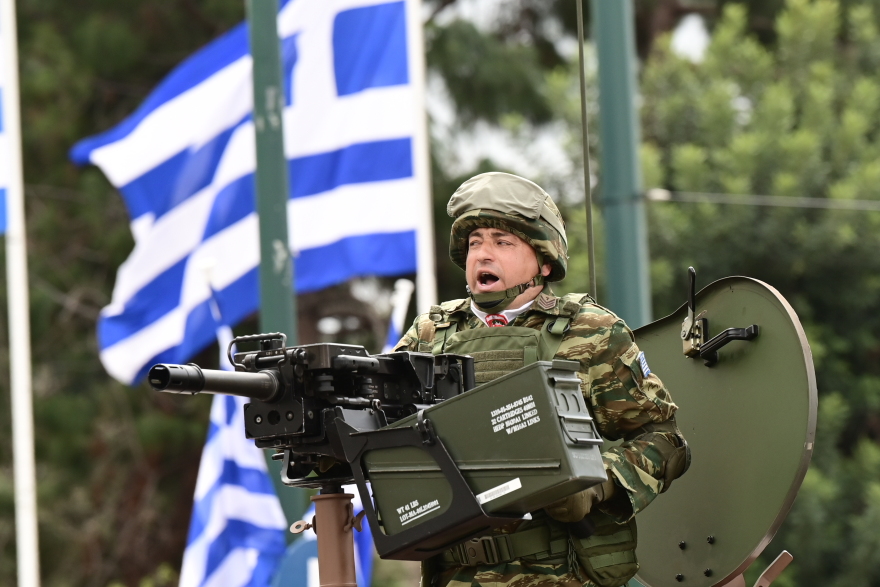 25η Μαρτίου: Μεγαλειώδης η στρατιωτική παρέλαση στην Αθήνα - Δείτε βίντεο και φωτογραφίες