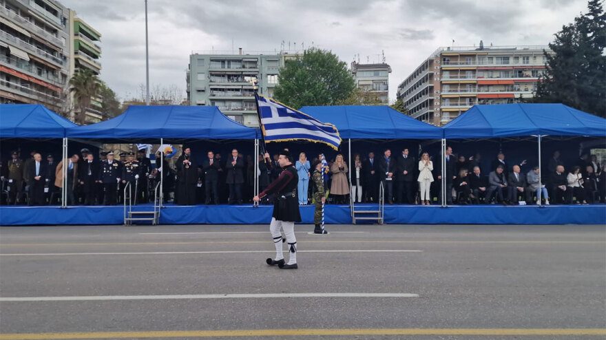 25η Μαρτίου: Με λαμπρότητα ολοκληρώθηκε η μαθητική παρέλαση στη Θεσσαλονίκη - Δείτε βίντεο
