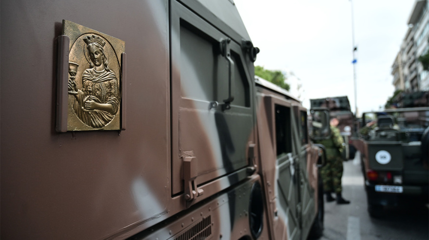 25η Μαρτίου: Η μεγάλη στρατιωτική παρέλαση μέσα από 15 εντυπωσιακές φωτογραφίες