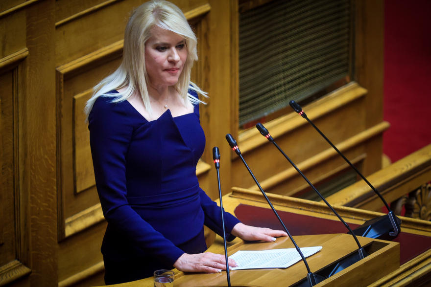 Βουλή: Σε υψηλούς τόνους η συζήτηση για την πρόταση δυσπιστίας 