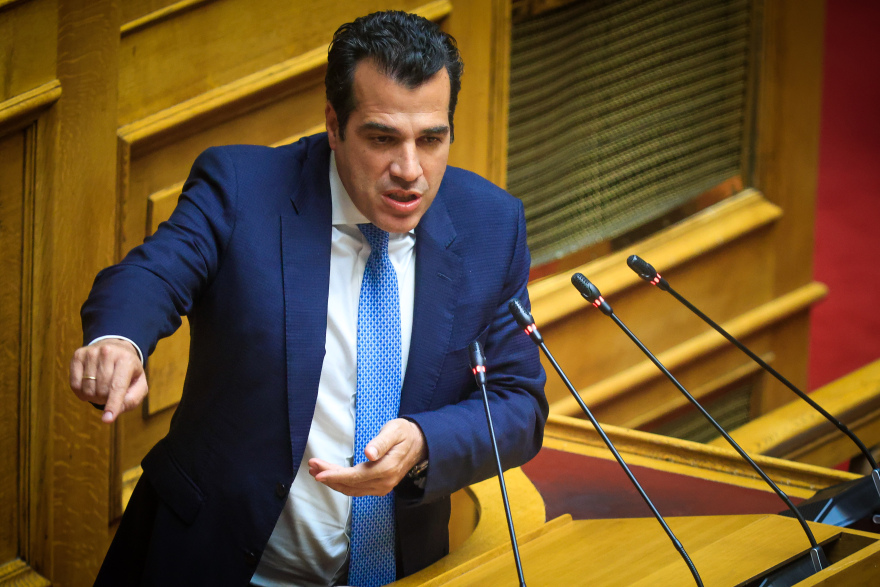 Βουλή: Σε υψηλούς τόνους η συζήτηση για την πρόταση δυσπιστίας 