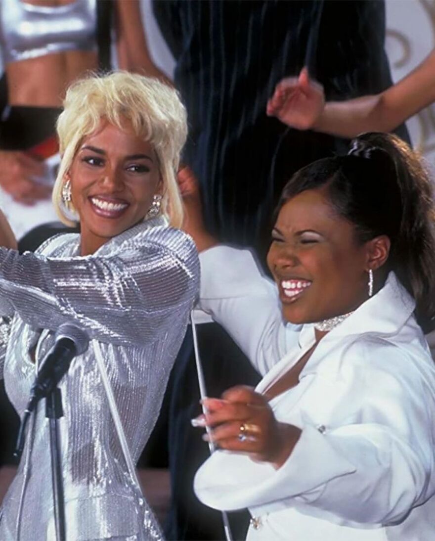 Χάλι Μπέρι: Οι φωτογραφίες από την πρεμιέρα του «B.A.P.S.» πριν από 27 χρόνια - Ξανθιά στο Instagram η ηθοποιός