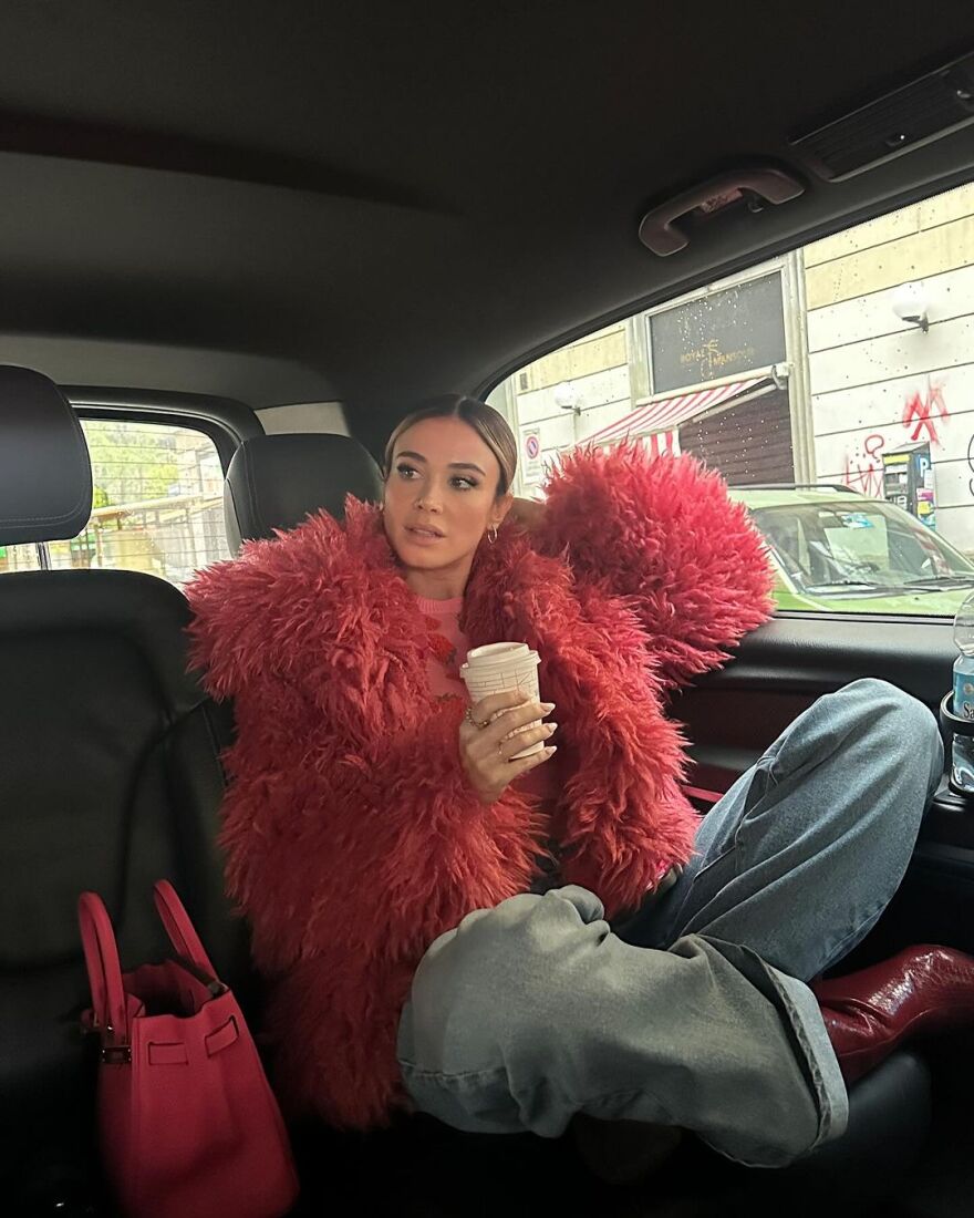 Ντιλέτα Λεότα: Πήγε στη δουλειά με... το εσώρουχο σε κοινή θέα