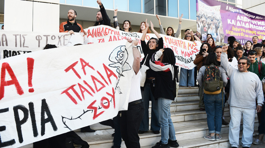 Κολωνός: Ένοχος ο Μίχος για όλες τις κατηγορίες και για τον βιασμό της 12χρονης - Αθώα η μητέρα 