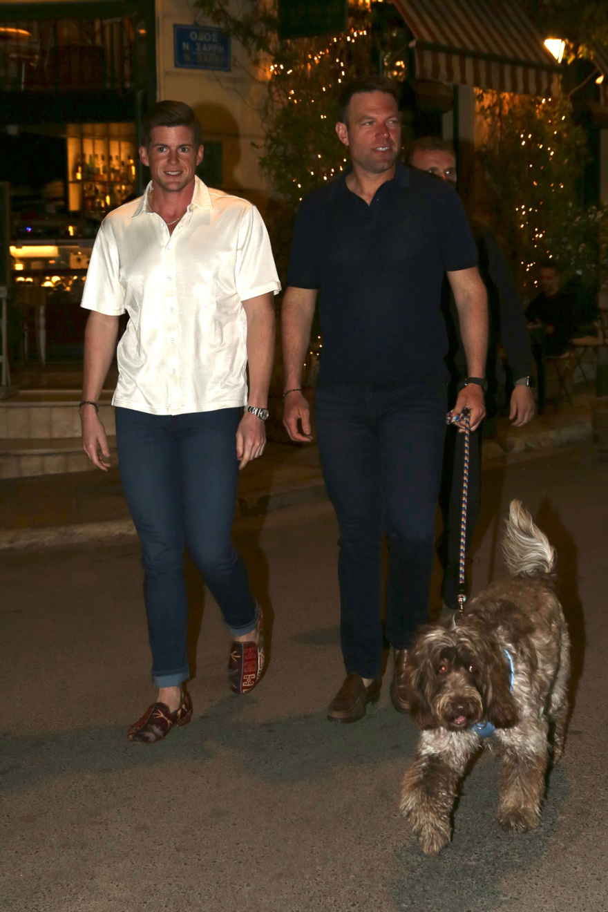 Στέφανος Κασσελάκης: Πάρτι γενεθλίων στου Ψυρρή - Δείτε βίντεο και φωτογραφίες