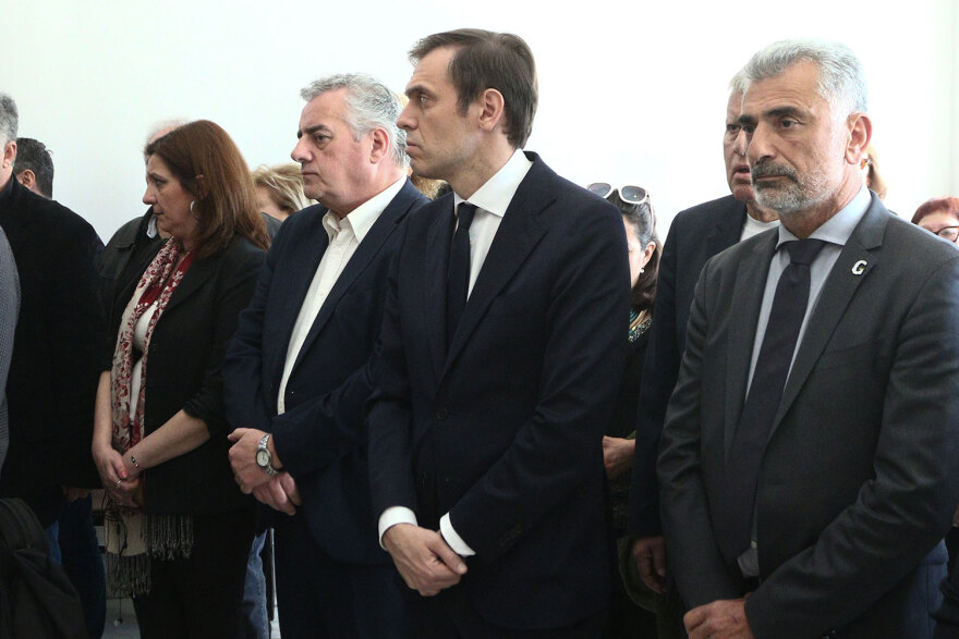 Μιχάλης Χαραλαμπίδης: Με ποντιακά τραγούδια και τιμητικό άγημα Ποντίων το αντίο στο ιστορικό στέλεχος του ΠΑΣΟΚ