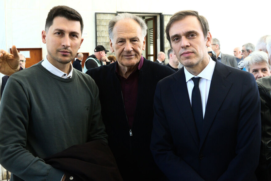 Μιχάλης Χαραλαμπίδης: Με ποντιακά τραγούδια και τιμητικό άγημα Ποντίων το αντίο στο ιστορικό στέλεχος του ΠΑΣΟΚ