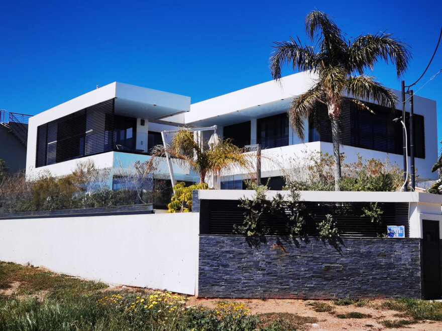 H βίλα-κρησφύγετο στη Βάρη του 47χρονου Ιταλού αρχηγού εγκληματικής οργάνωσης 