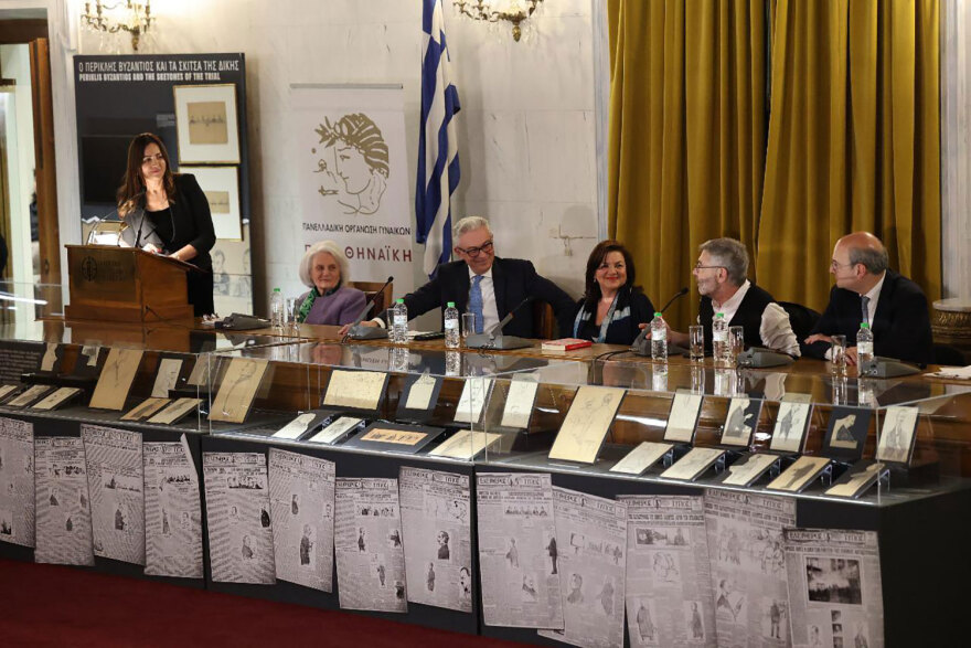 Τιμήθηκαν τρεις μάνες ηρώων που σκοτώθηκαν εν ώρα καθήκοντος στην παρουσίαση του βιβλίου της Βίκυς Φλέσσα