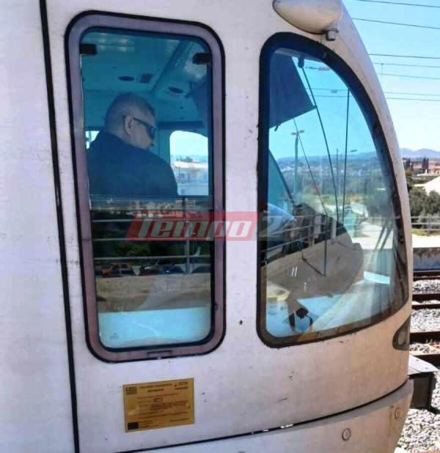 Προαστιακός: Αναστάτωση για τους επιβάτες - Συρμός έβγαζε καπνούς