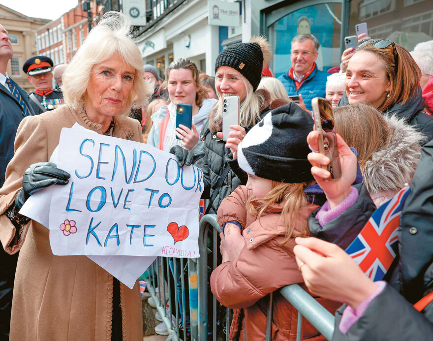 Κέιτ Μίντλετον: Τα σενάρια για την υγεία της και η σιωπή του Μπάκιγχαμ