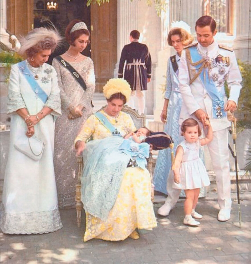 Βασιλικό rebranding: Το site, οι ρετρό φωτογραφίες και τα νέα πρόσωπα που βγαίνουν στο προσκήνιο