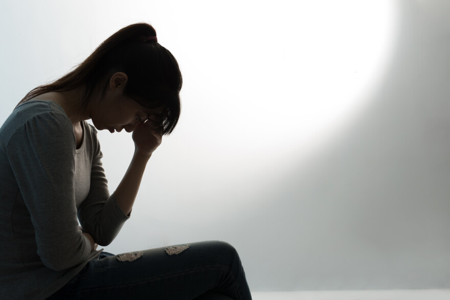 Γιατί οι γυναίκες είναι πιο θλιμμένες και ταυτόχρονα πιο ευτυχισμένες από τους άνδρες;