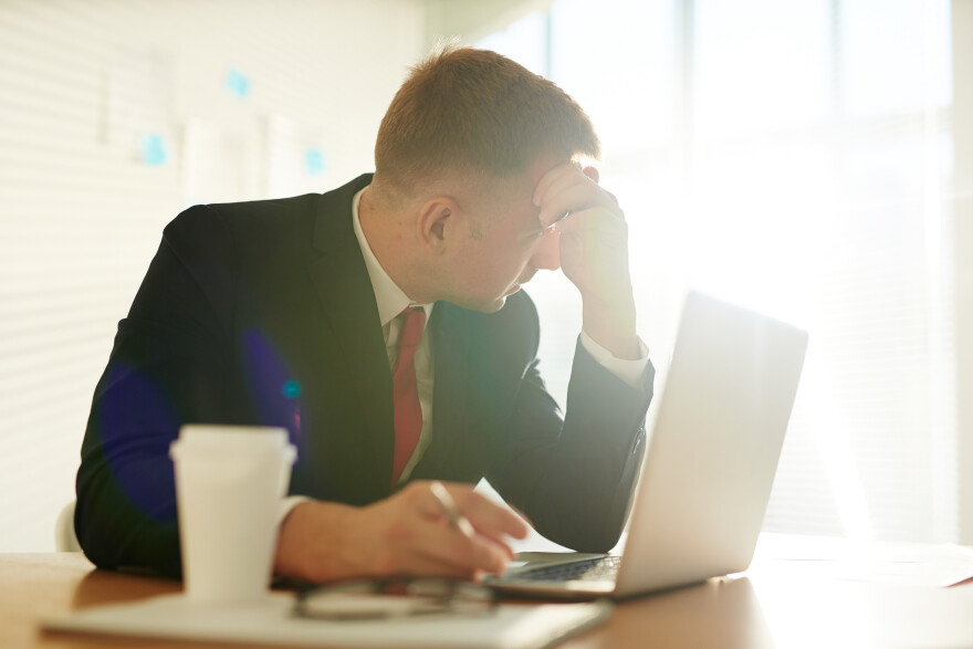 Γιατί εργαζόμαστε λιγότερο σκληρά τις Παρασκευές; Η τετραήμερη εβδομάδα εργασίας και τα οφέλη της