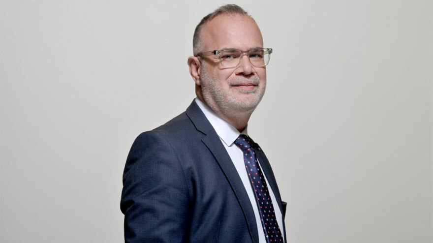 Αυτοί είναι οι πρώτοι 14 υποψήφιοι ευρωβουλευτές του κόμματος του Λοβέρδου 