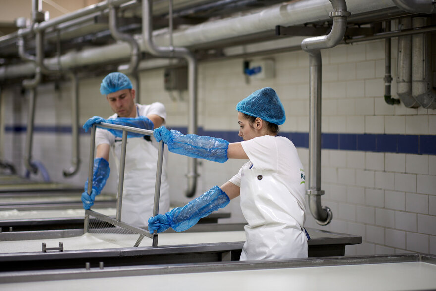 Μητσοτάκης από τα Καλάβρυτα: Προστατεύουμε τα ελληνικά προϊόντα - Η εποχή που κάποιοι πουλούσαν φέτα χωρίς να είναι φέτα, έχει παρέλθει