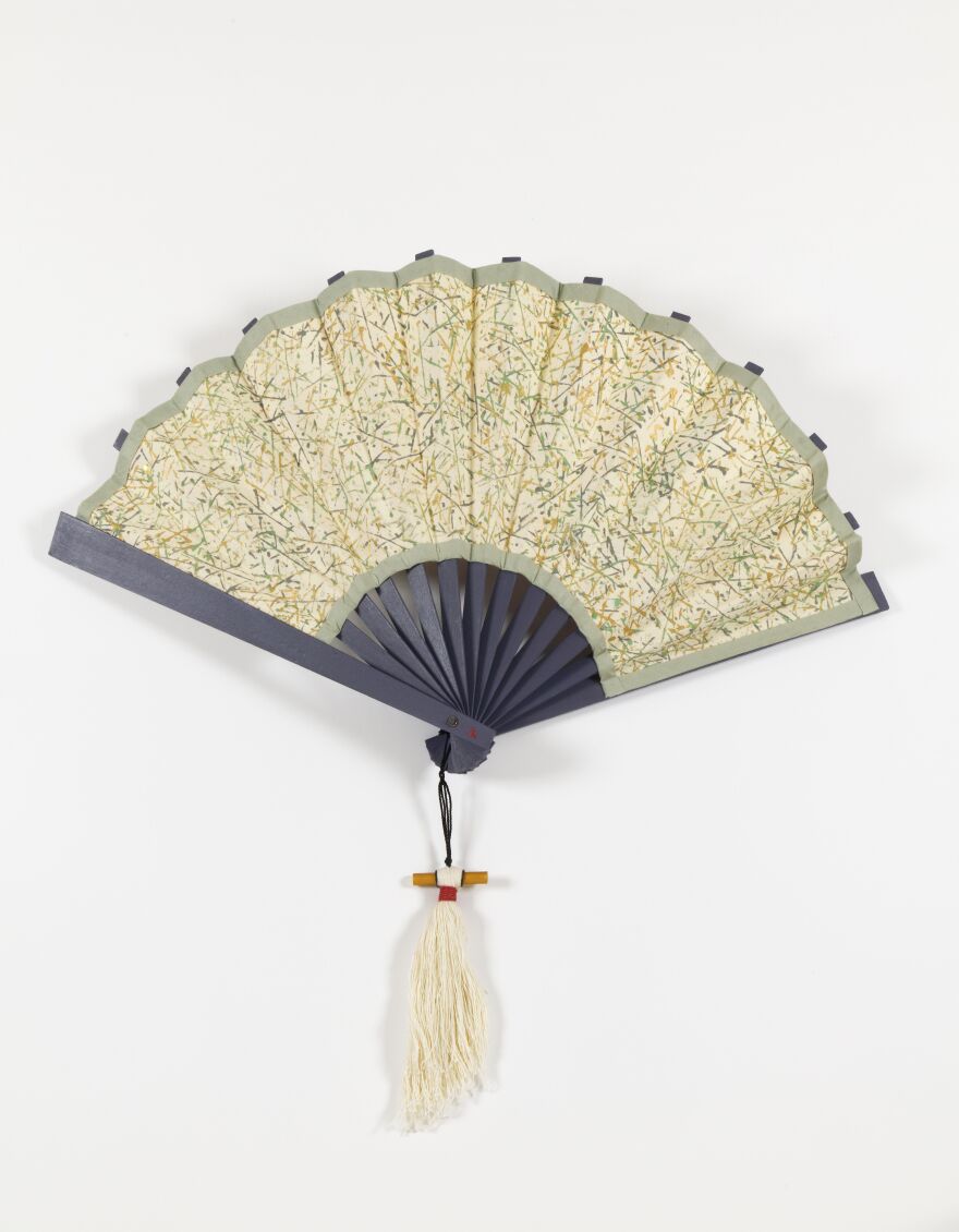 Μουσείο Μπενάκη: Συλλογή με καλλιτεχνικά αντικείμενα από βαμβακερό ύφασμα που φιλοξενεί στο Πωλητήριό του