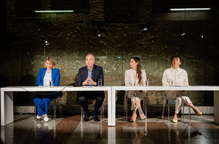 Έκθεση «HIDDEN» για την κακοποίηση των ζώων: Οι φωτογραφίες που συγκλόνισαν τους επιβάτες του Μετρό