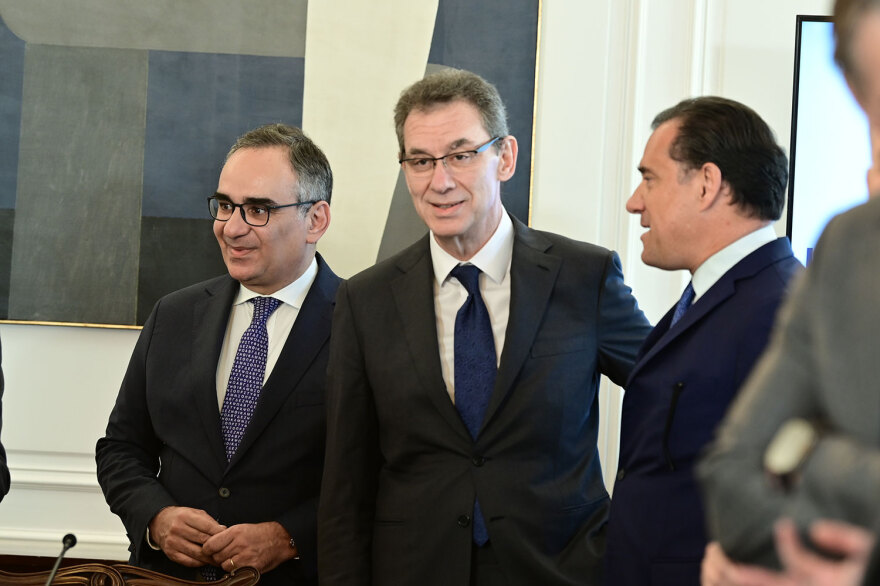 Μητσοτάκης στην ελίτ της φαρμακοβιομηχανίας: Η Ελλάδα θα στηρίξει την καινοτομία - Μπουρλά: Γι' αυτό επιλέξαμε τη χώρα σας