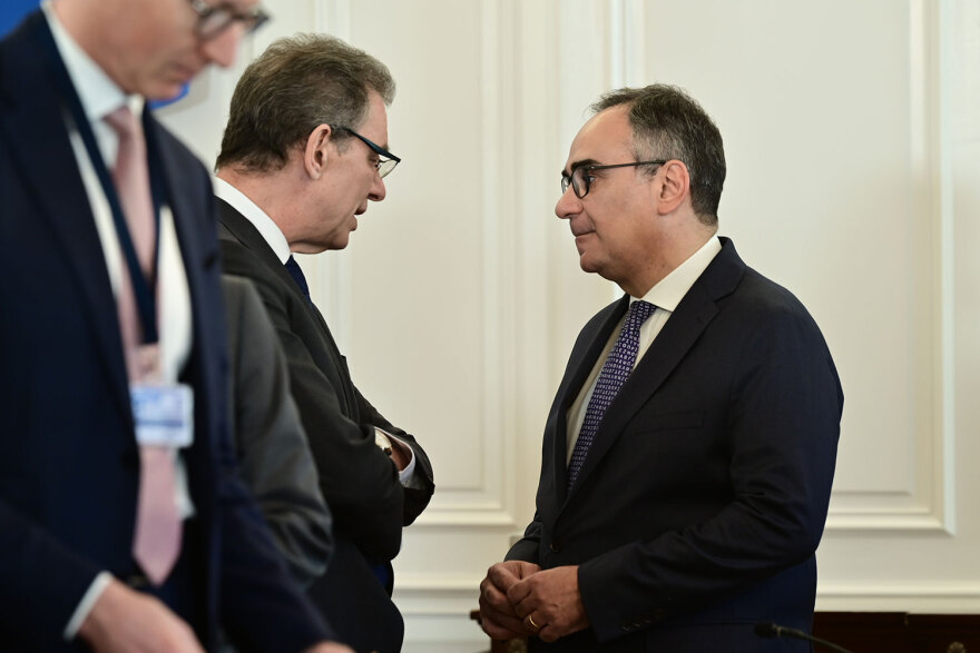 Μητσοτάκης στην ελίτ της φαρμακοβιομηχανίας: Η Ελλάδα θα στηρίξει την καινοτομία - Μπουρλά: Γι' αυτό επιλέξαμε τη χώρα σας