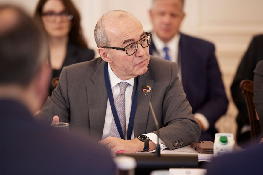 Μητσοτάκης στην ελίτ της φαρμακοβιομηχανίας: Η Ελλάδα θα στηρίξει την καινοτομία - Μπουρλά: Γι' αυτό επιλέξαμε τη χώρα σας