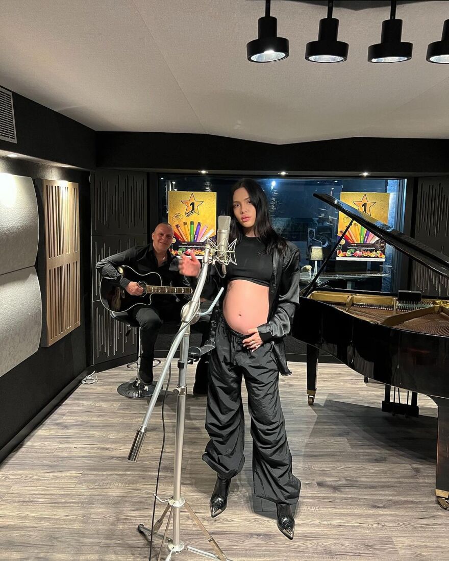 Έλενα Τσαγκρινού: Με φουσκωμένη κοιλιά στο Instagram - Δείτε τις νέες φωτογραφίες