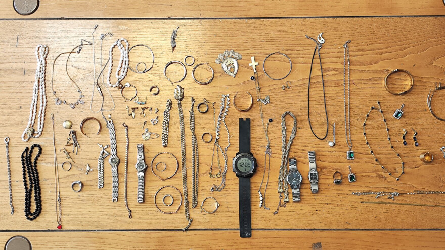 Εξαρθρώθηκε μεγάλη συμμορία Ρομά - «Χτυπούσε» σε δημοφιλείς τουριστικές περιοχές και είχε αρπάξει πάνω από €230.000