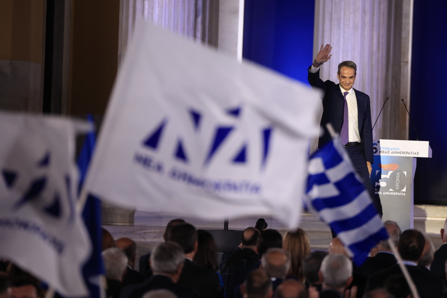 Μητσοτάκης: Τα περιπολικά να γίνονται και ταξί και ασθενοφόρα για τον πολίτη 