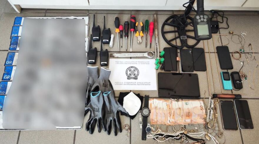 Εξαρθρώθηκε σπείρα με 61 διαρρήξεις και λεία 226.000 ευρώ