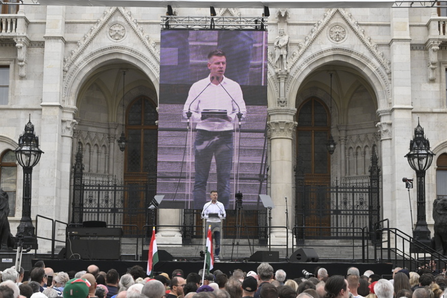 Ουγγαρία: Μεγάλη διαδήλωση κατά της κυβέρνησης Όρμπαν