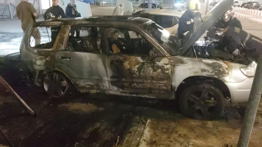 Γαλάτσι: Στις φλόγες τυλίχθηκε το αυτοκίνητο του ηθοποιού Γιώργου Αμούτζα - Δείτε βίντεο, φωτογραφίες