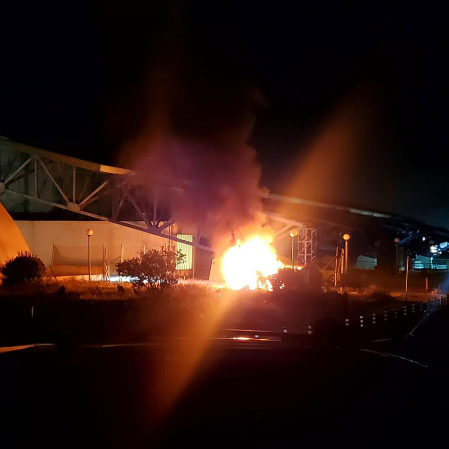 Γαλάτσι: Στις φλόγες τυλίχθηκε το αυτοκίνητο του ηθοποιού Γιώργου Αμούτζα - Δείτε βίντεο, φωτογραφίες