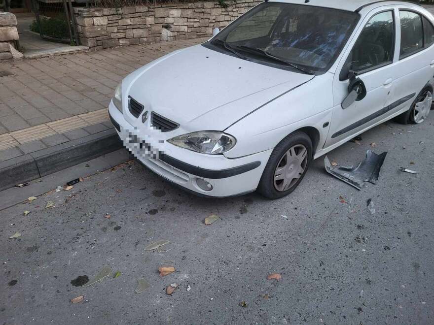 Ηράκλειο: Τρελή πορεία IX - Έπεσε πάνω σε σταθμευμένα οχήματα, ο οδηγός εξαφανίστηκε