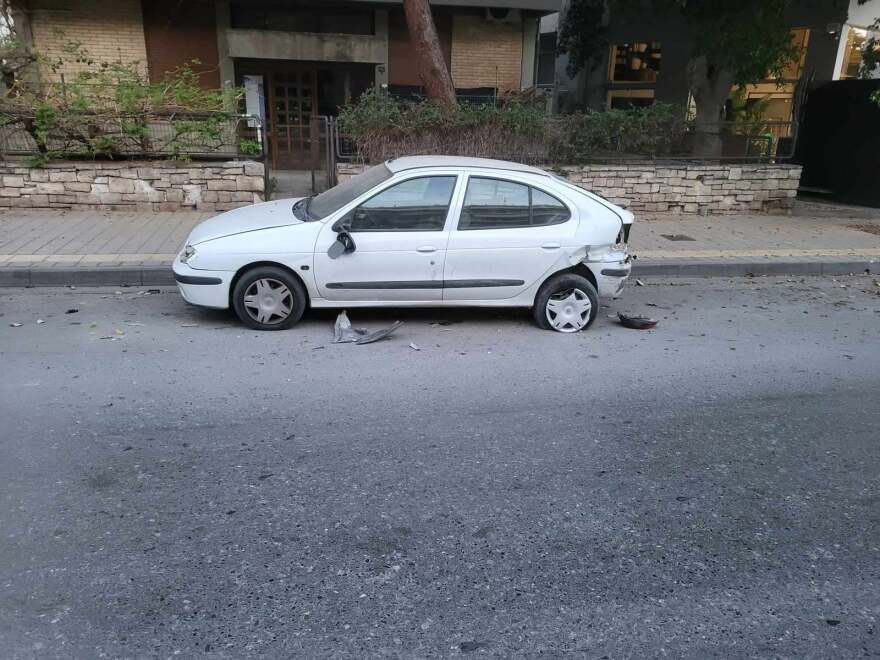 Ηράκλειο: Τρελή πορεία IX - Έπεσε πάνω σε σταθμευμένα οχήματα, ο οδηγός εξαφανίστηκε