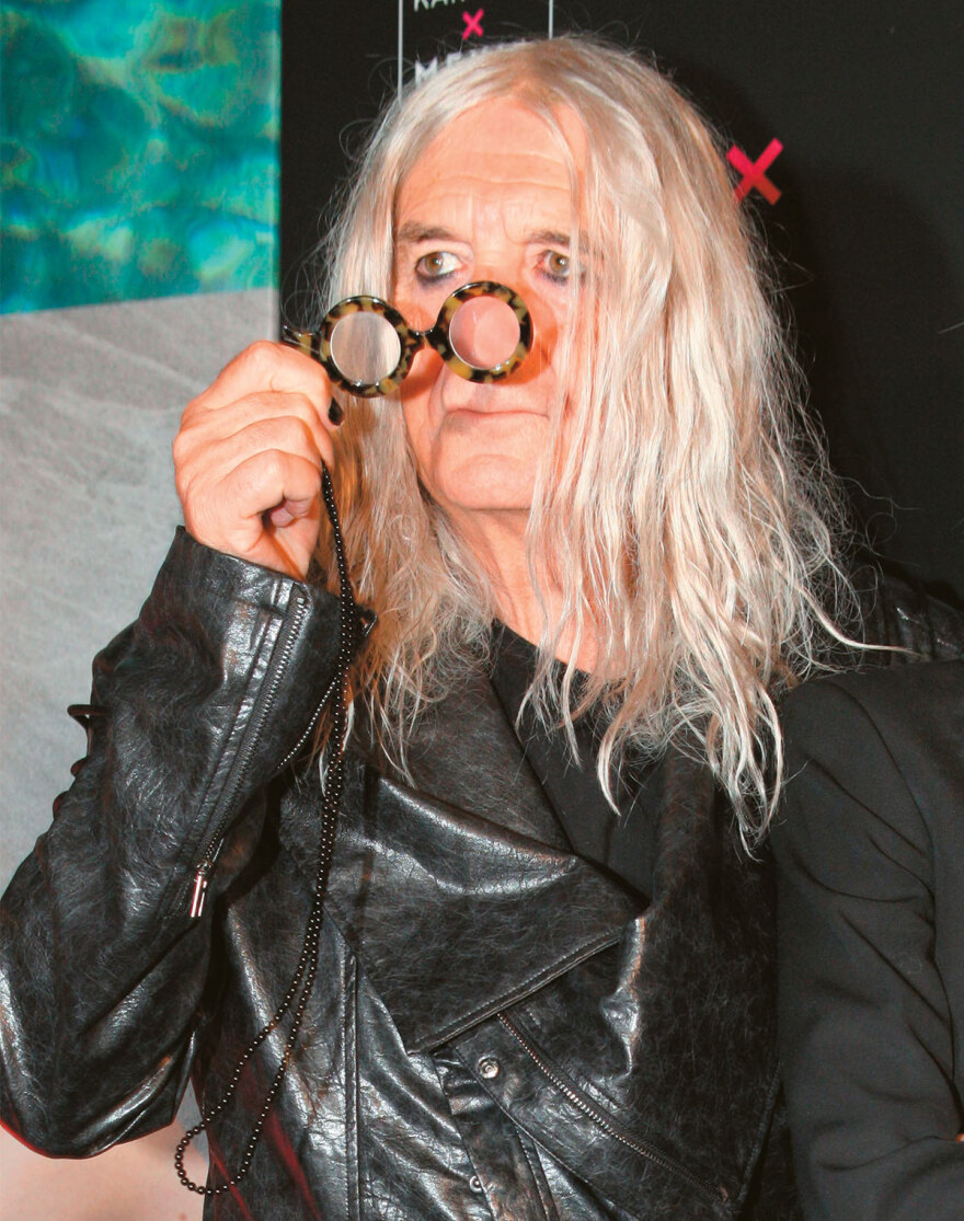 Ο Καρβέλας... φιλόσοφος για δυνατούς λύτες - 12 χρόνια έγραφε τη Νοοσοφία 