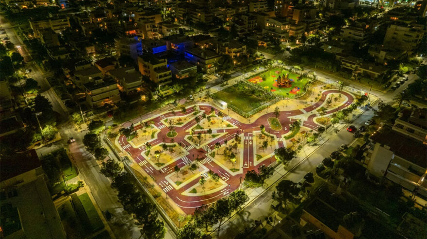 Kids & Cars στη Γλυφάδα: Ένα... ράλι με ηλεκτρικά αυτοκίνητα για λιλιπούτειους οδηγούς