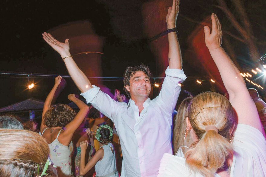  Ερικ Ροβέτα: Dolce vita στην Αθήνα με κλεμμένο πετρέλαιο από τον Μαδούρο και κρυπτονομίσματα $26 δισ.