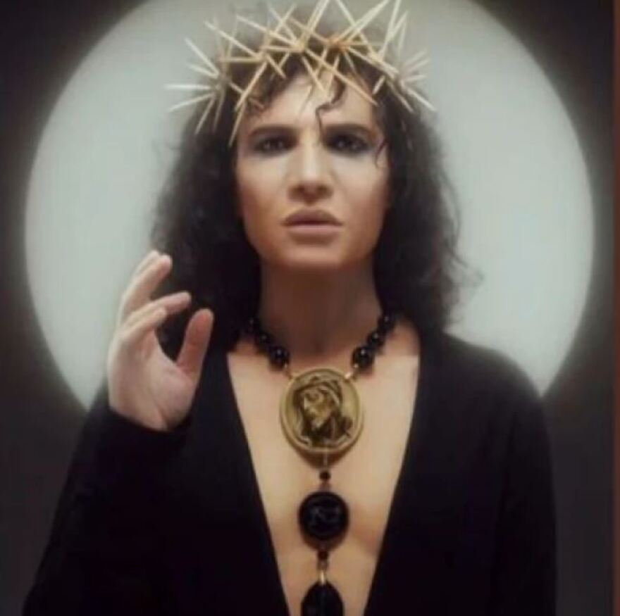 Τζώνυ Θεοδωρίδης - Φωτεινή Τσακίρη: Φωτογραφήθηκαν σαν Ιησούς και Παναγία