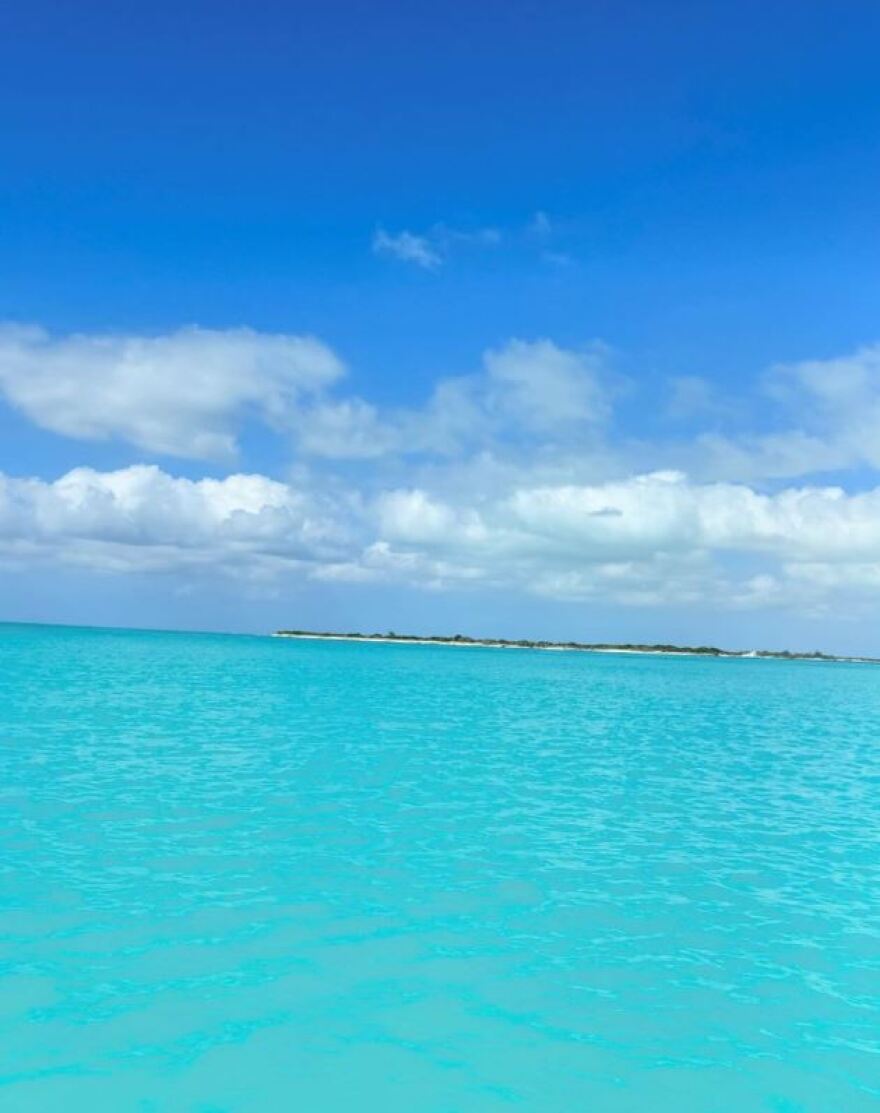 Κιμ Καρντάσιαν: Οι σέξι φωτογραφίες της με μαγιό και καουμπόικο καπέλο