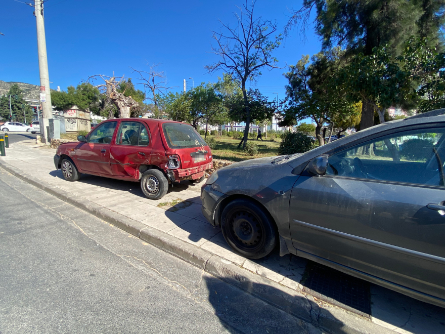 Καραμπόλα 9 οχημάτων στην Αλίμου - Τρεις τραυματίες