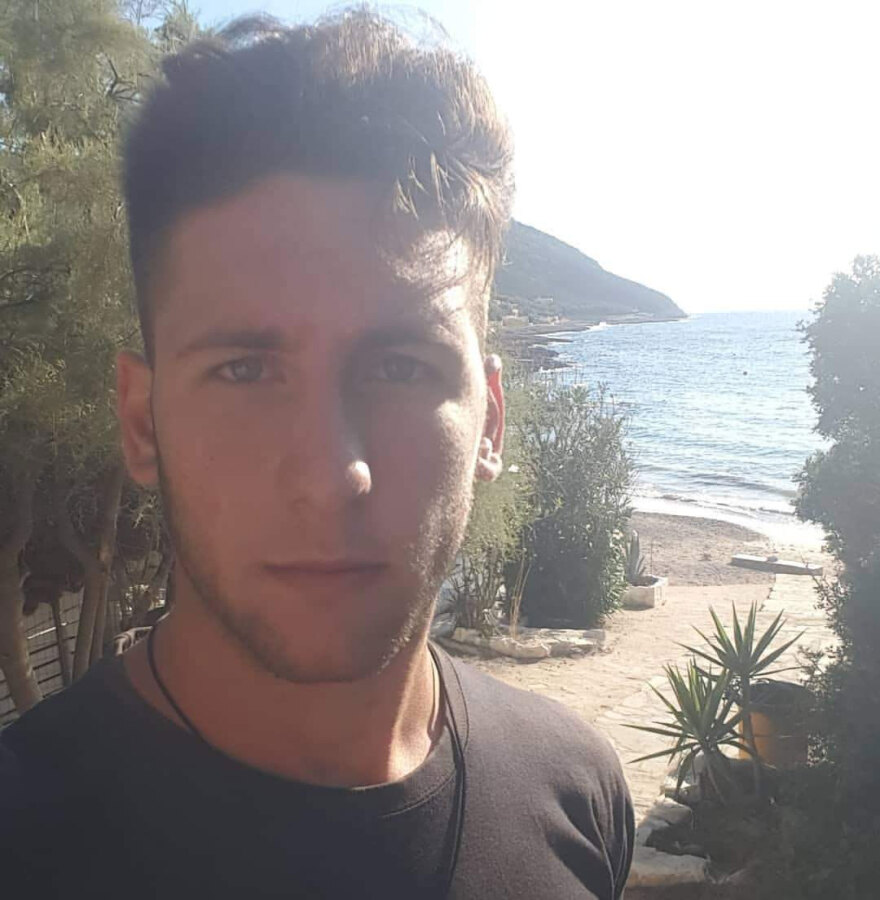 Θρήνος για τον 27χρονο που σκοτώθηκε σε τροχαίο στο Πόρτο Ράφτη - «Είχε μόλις αγοράσει το αυτοκίνητό του»