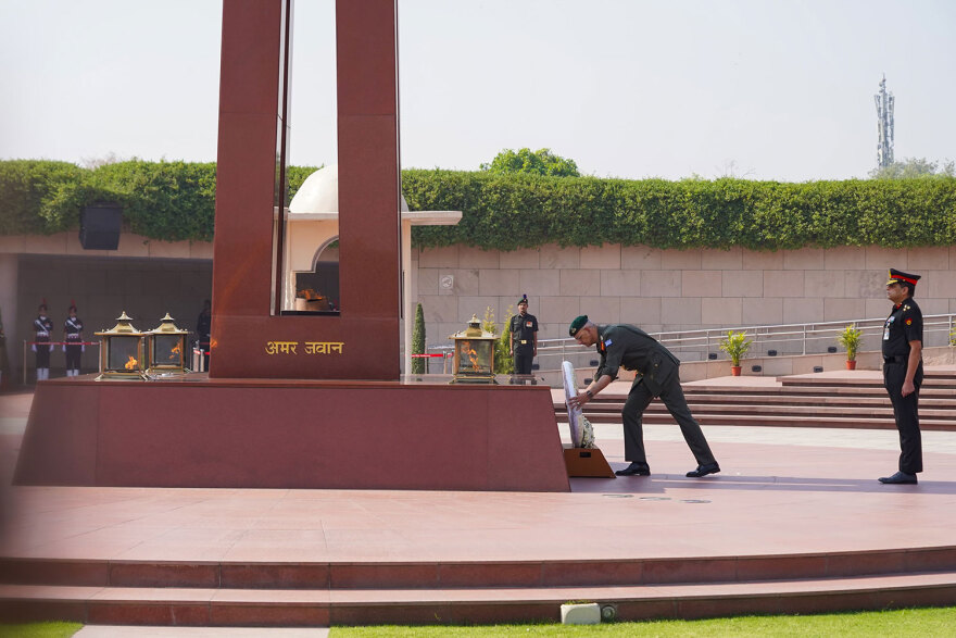 Επίσημη επίσκεψη του αρχηγού ΓΕΕΘΑ στην Ινδία - Υπεγράφη συμφωνία στρατιωτικής συνεργασίας, δείτε φωτογραφίες