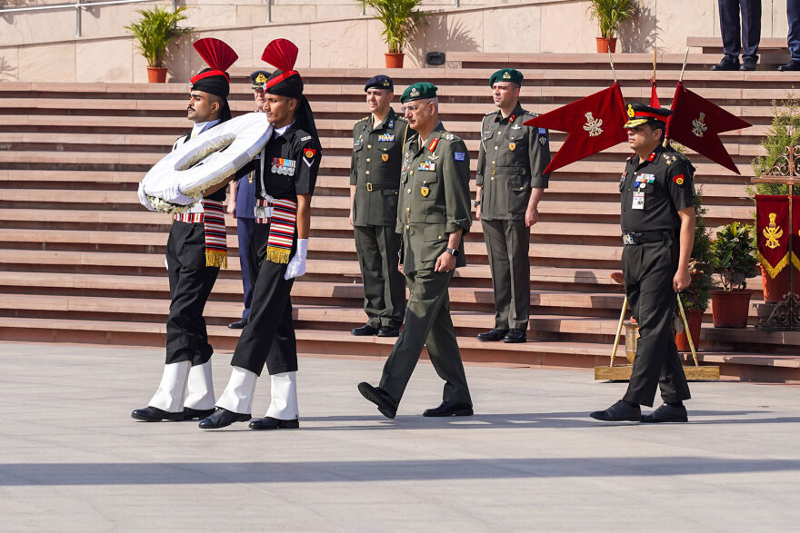 Επίσημη επίσκεψη του αρχηγού ΓΕΕΘΑ στην Ινδία - Υπεγράφη συμφωνία στρατιωτικής συνεργασίας, δείτε φωτογραφίες